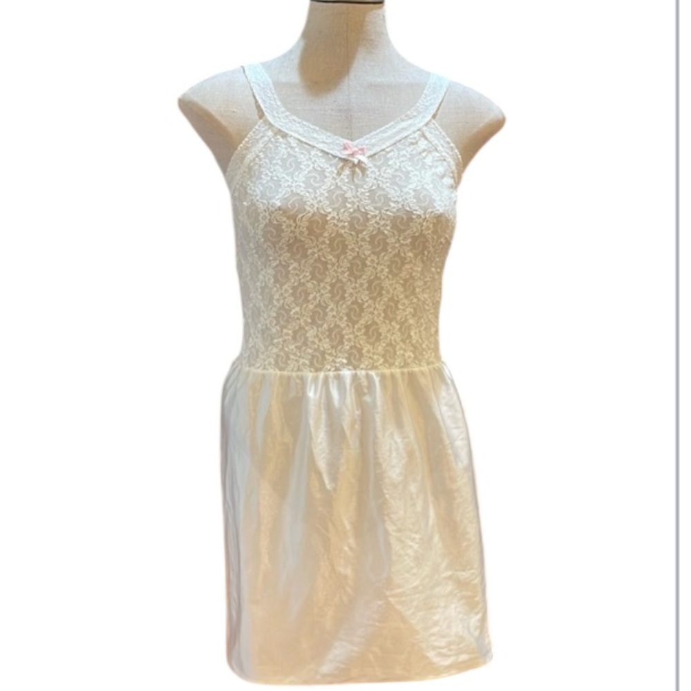 Vintage Y2K basic image white lace slip dress nylon USA girls size 12 or 8